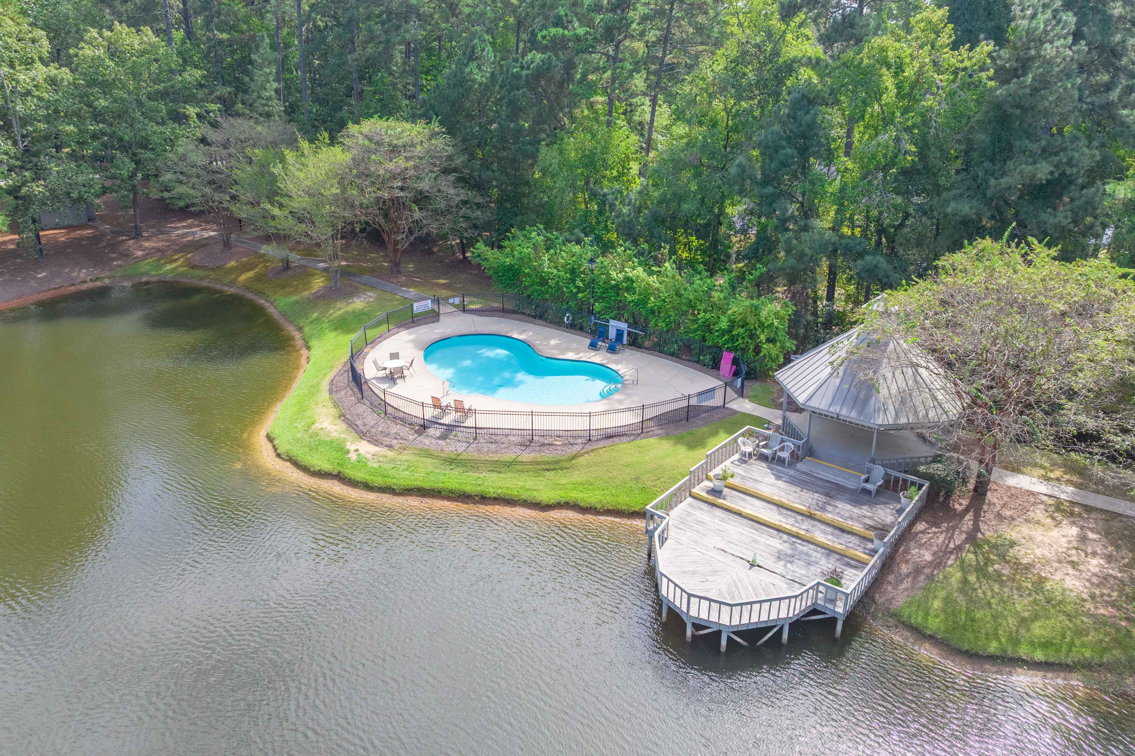 1011 Penfield Way image 58